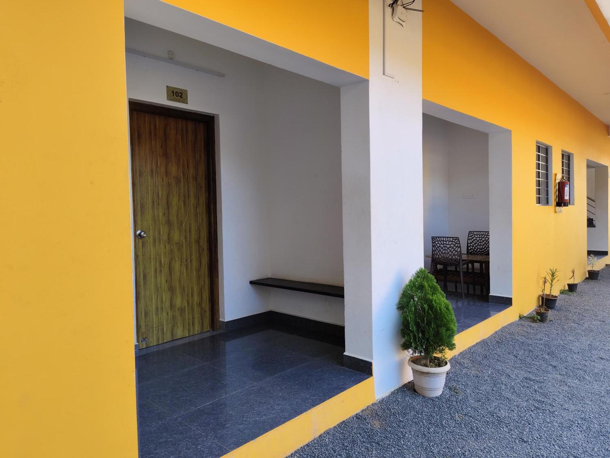 De' Capital Hotel بونديتْشيري المظهر الخارجي الصورة