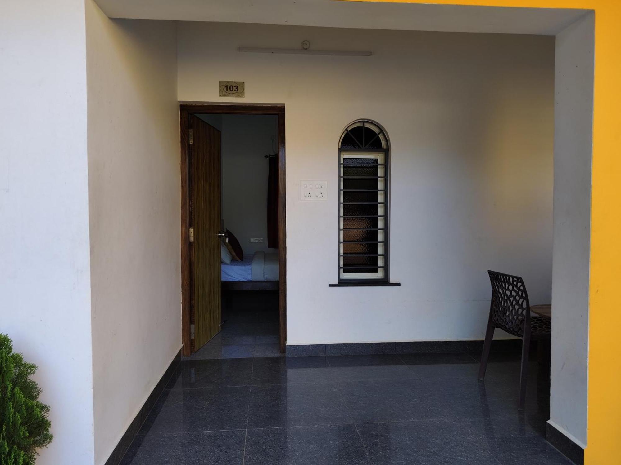 De' Capital Hotel بونديتْشيري المظهر الخارجي الصورة