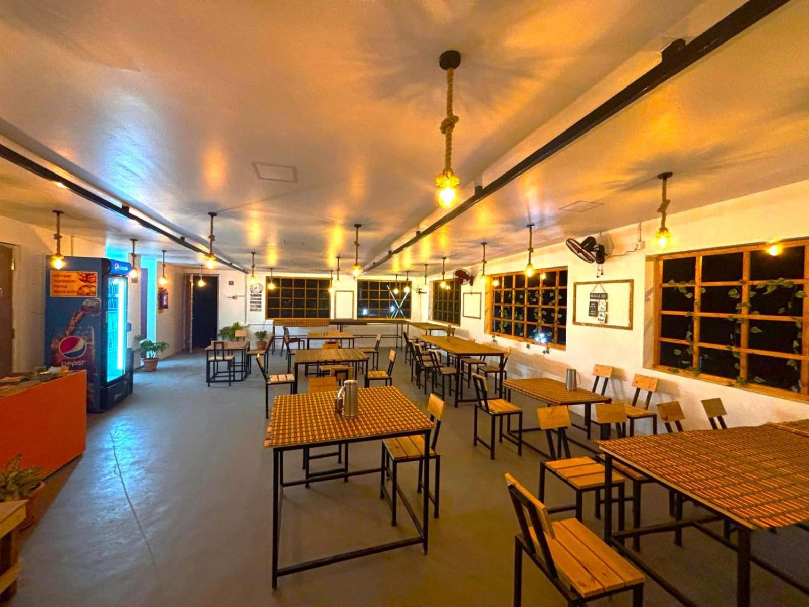 De' Capital Hotel بونديتْشيري المظهر الخارجي الصورة